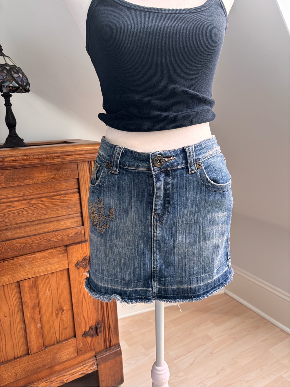 Armor Jeans Embroidered Denim Mini Skirt 💙